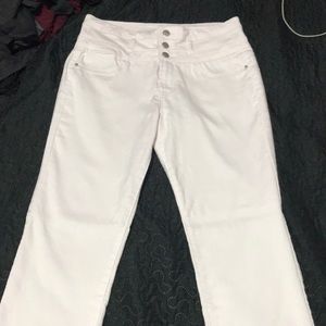 White jeans/jeggins